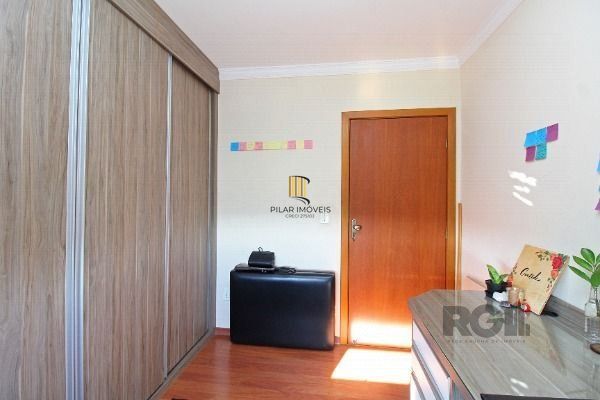 Apartamento em Porto Alegre, no bairro Nonoai, com 3 dormitório(s), e 3 banheiros, à venda.