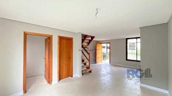 Casa Condominio em Porto Alegre, no bairro Tristeza, com 3 dormitório(s), e 3 banheiros, à venda.