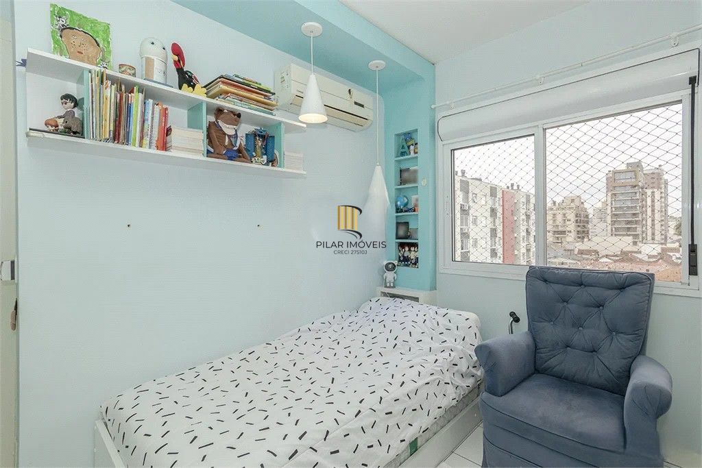 Apartamento com 2 dormitórios, 2 vagas, 65m2 coração do Menino Deus.