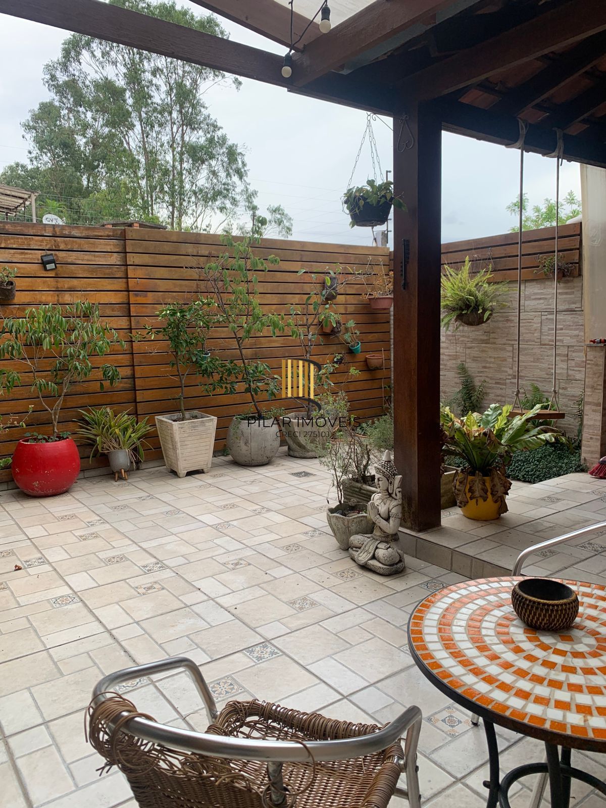 Casa 3 dormitórios no bairro Hípica