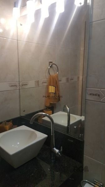 Casa 3 dormitórios no bairro Aberta dos Morros