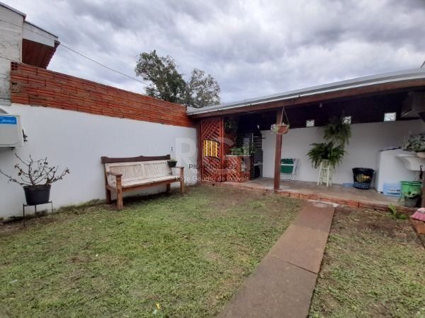 Casa para Venda - 62m², 2 dormitórios, 2 vagas - Hípica