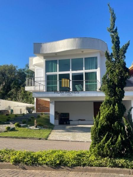 Casa Condominio em Porto Alegre, no bairro Jardim Carvalho, com 3 dormitório(s), à venda.