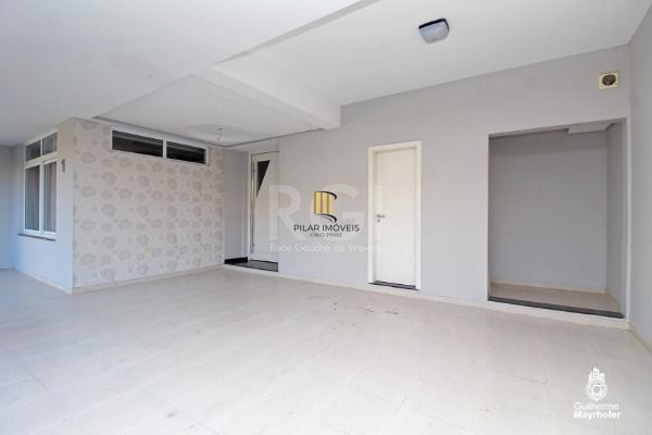 Casa Condominio para Venda - 254.32m², 3 dormitórios, sendo 3 suites, 2 vagas - Pedra Redonda
