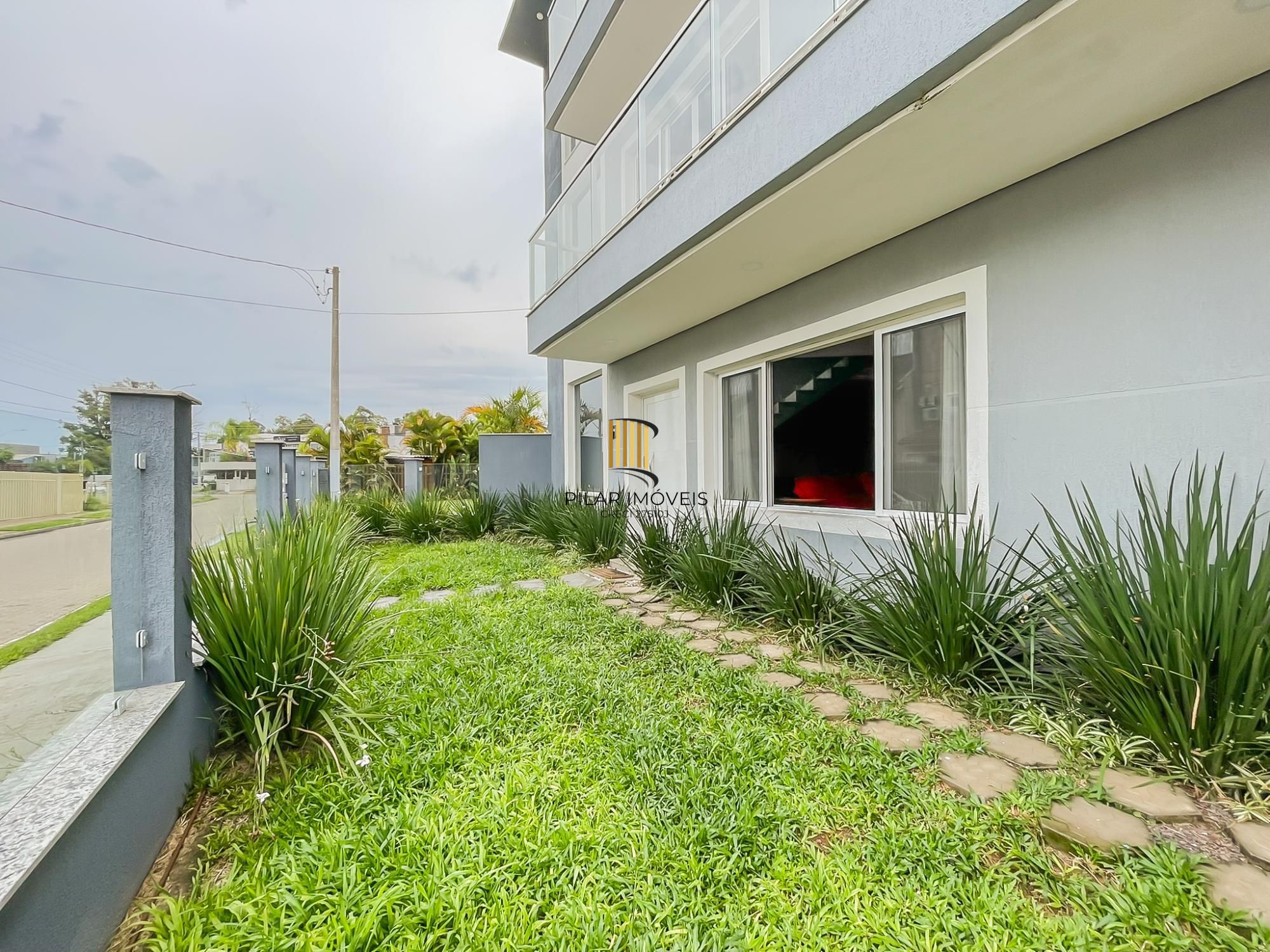 Casa 3 dormitórios no bairro Hípica