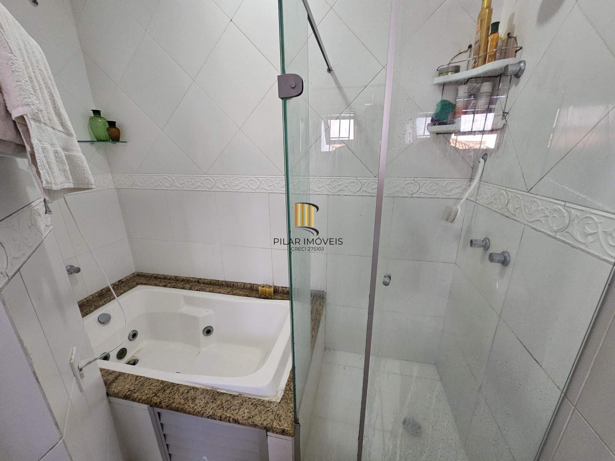 Casa 3 dormitórios + sótão em condomínio Jardim Isabel bairro Ipanema !