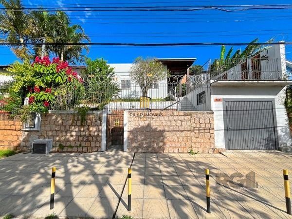 Casa Condominio em Porto Alegre, no bairro Santa Tereza, com 3 dormitório(s), e 3 banheiros, à venda.