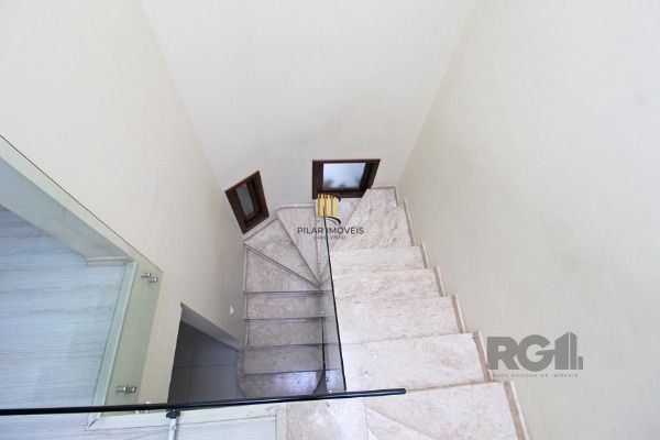 Casa Condominio para Venda - 137m², 3 dormitórios, sendo 1 suites, 3 vagas - Hípica
