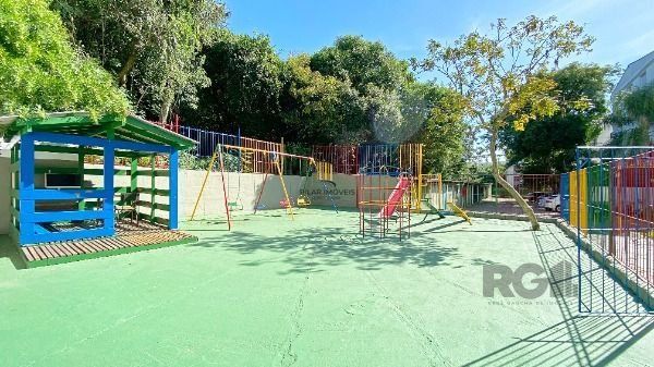 Apartamento em Porto Alegre, no bairro Vila Nova, com 2 dormitório(s), e 2 banheiros, à venda.