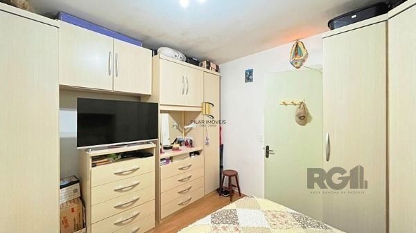 Casa em Porto Alegre, no bairro Ipanema, com 3 dormitório(s), e 3 banheiros, à venda.
