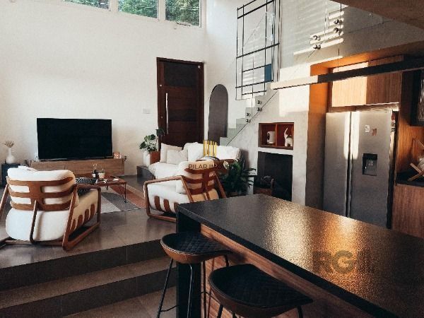 Casa 3 dormitórios no bairro Ipanema