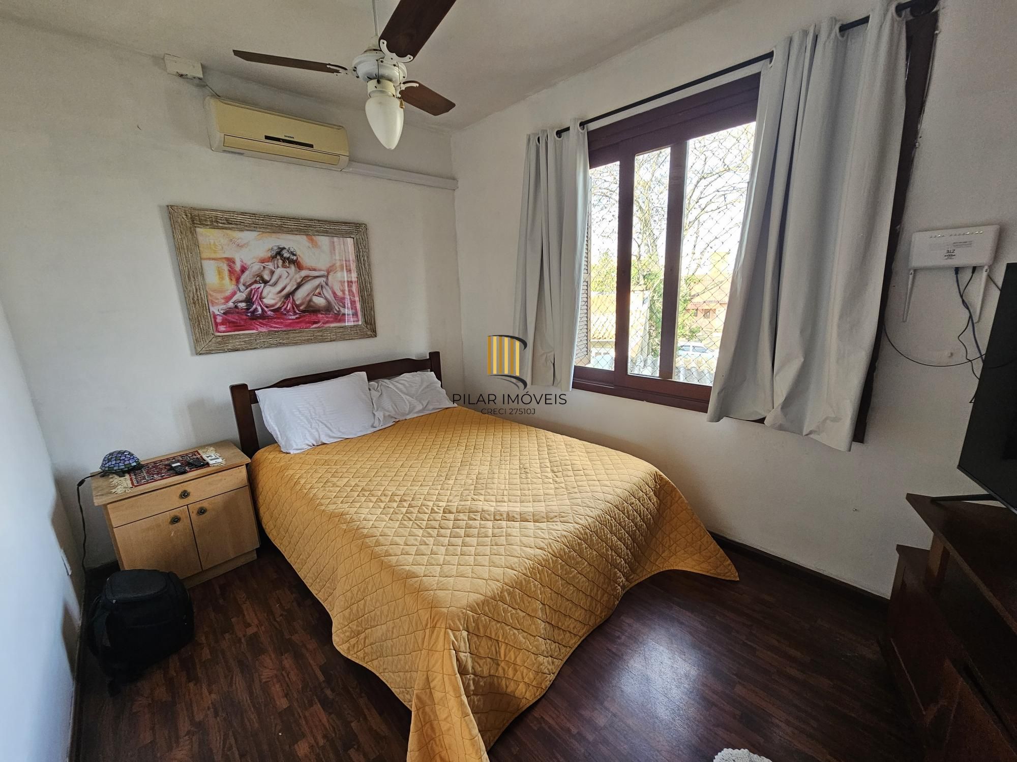 Casa 3 dormitórios no bairro Hípica