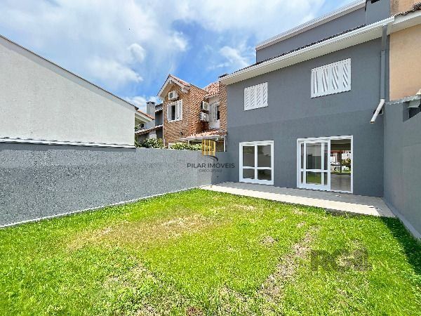 Casa de Condomínio 3 dormitórios no bairro Hípica