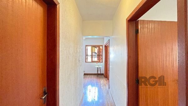 Casa em Porto Alegre, no bairro Aberta dos Morros, com 3 dormitório(s), à venda.