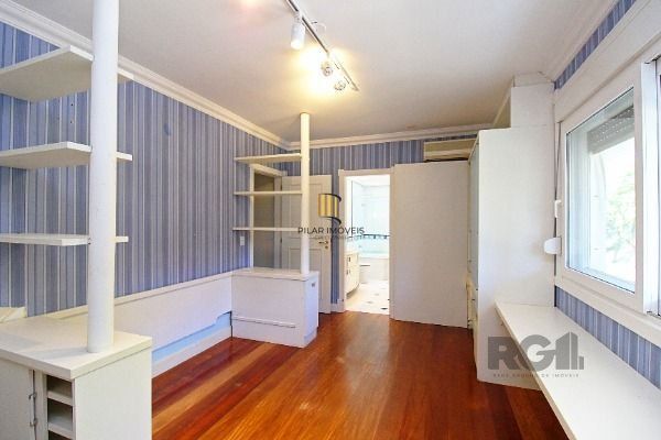 Casa no Jardim do Sol com 4D, sendo 2 suítes e 4 vagas de garagem