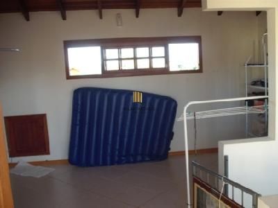 Residência com 4 dormitórios sendo 1 suites no Bairro Guarujá.