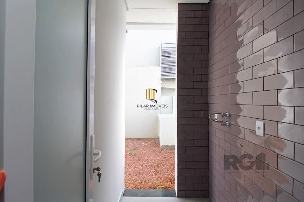 Casa Condominio em Porto Alegre, no bairro Aberta dos Morros, com 3 dormitório(s), e 3 banheiros, à venda.