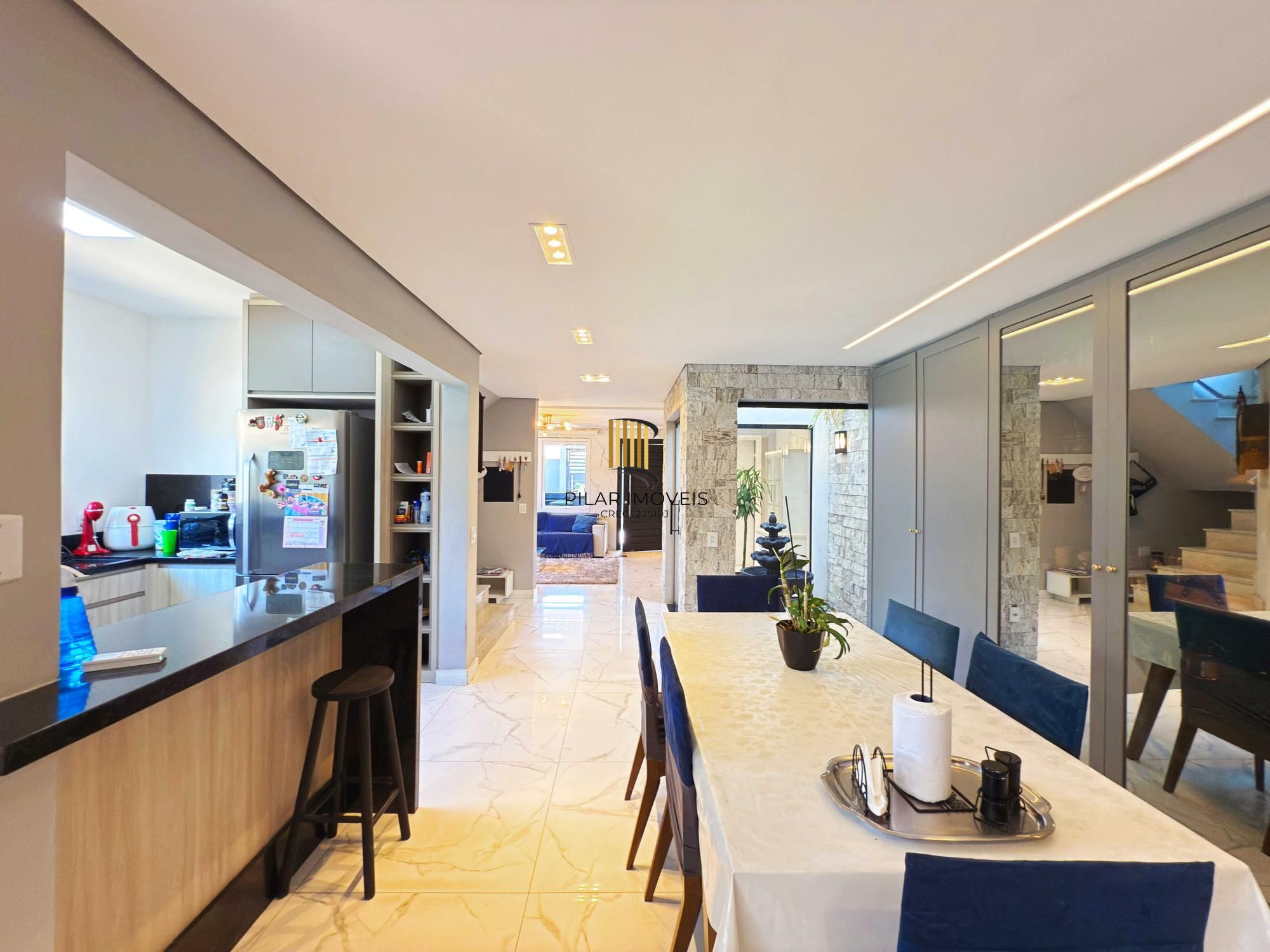 Em busca de uma casa espaçosa e cheia de comodidades no bairro Hípica