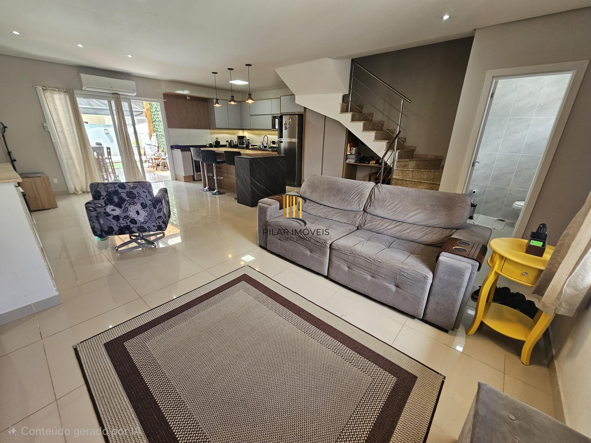 Lindo sobrado com 3 suítes  e piscina aquecida no Residencial lagos de Ipanema !