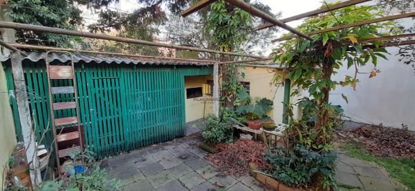 Terreno em Porto Alegre, no bairro Tristeza, à venda.
