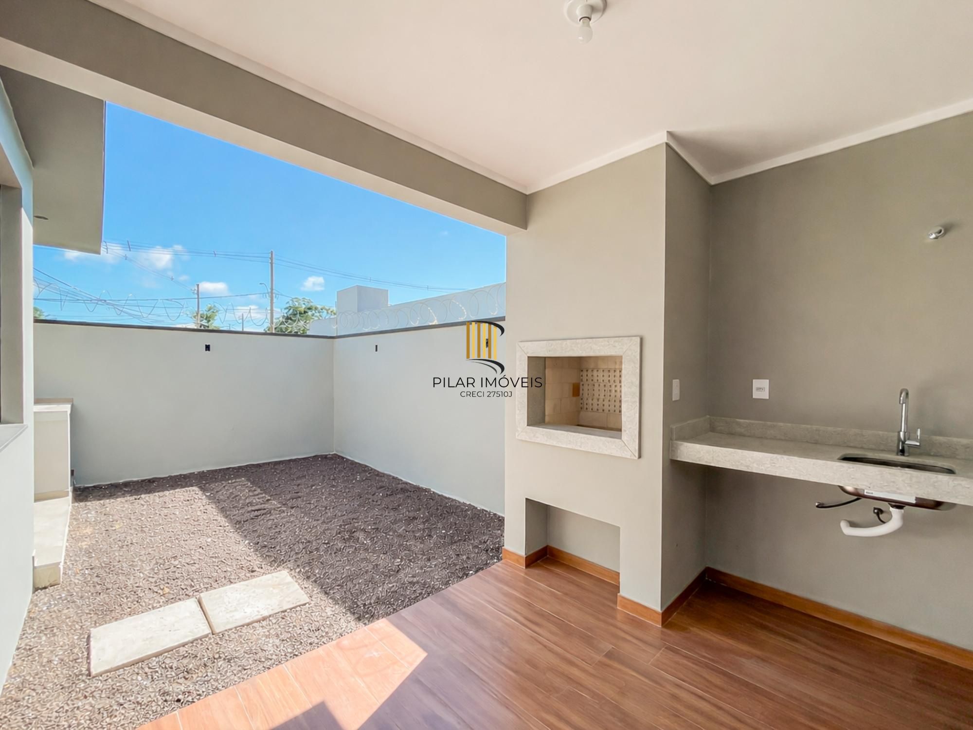 Casa 3 dormitórios no bairro Hípica