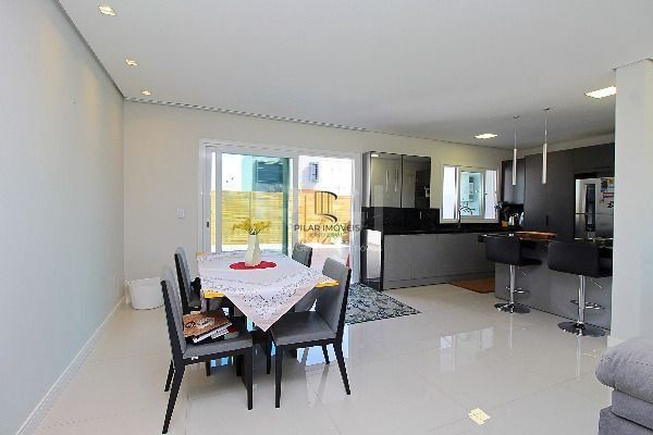 Casa Condominio em Porto Alegre, no bairro Aberta Dos Morros, com 3 dormitório(s), e 3 banheiros, à venda.