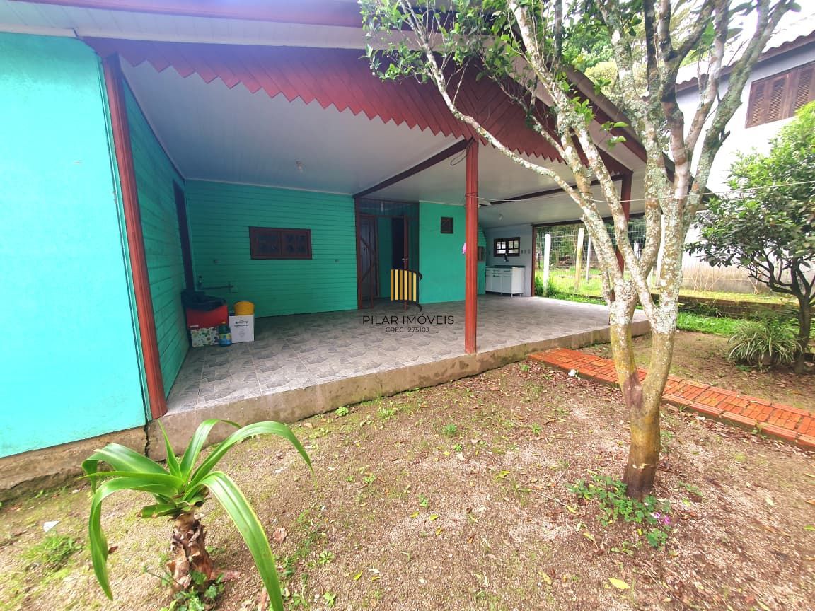 Casa 3 dormitórios no bairro Lami