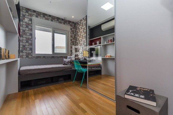 Casa Condominio para Venda - 191m², 3 dormitórios, sendo 1 suites, 2 vagas - Vila Nova