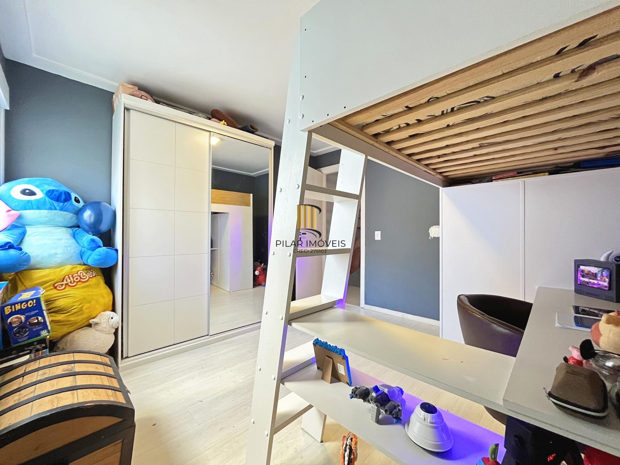 Casa 4 dormitórios no bairro Hípica