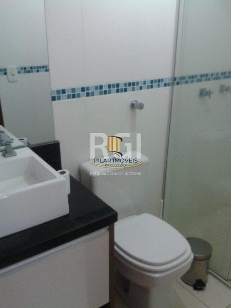 Casa em Porto Alegre, no bairro Hípica, com 3 dormitório(s), à venda.