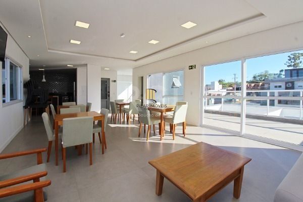 Casa Condominio em Porto Alegre, no bairro Ipanema, com 3 dormitório(s), à venda.