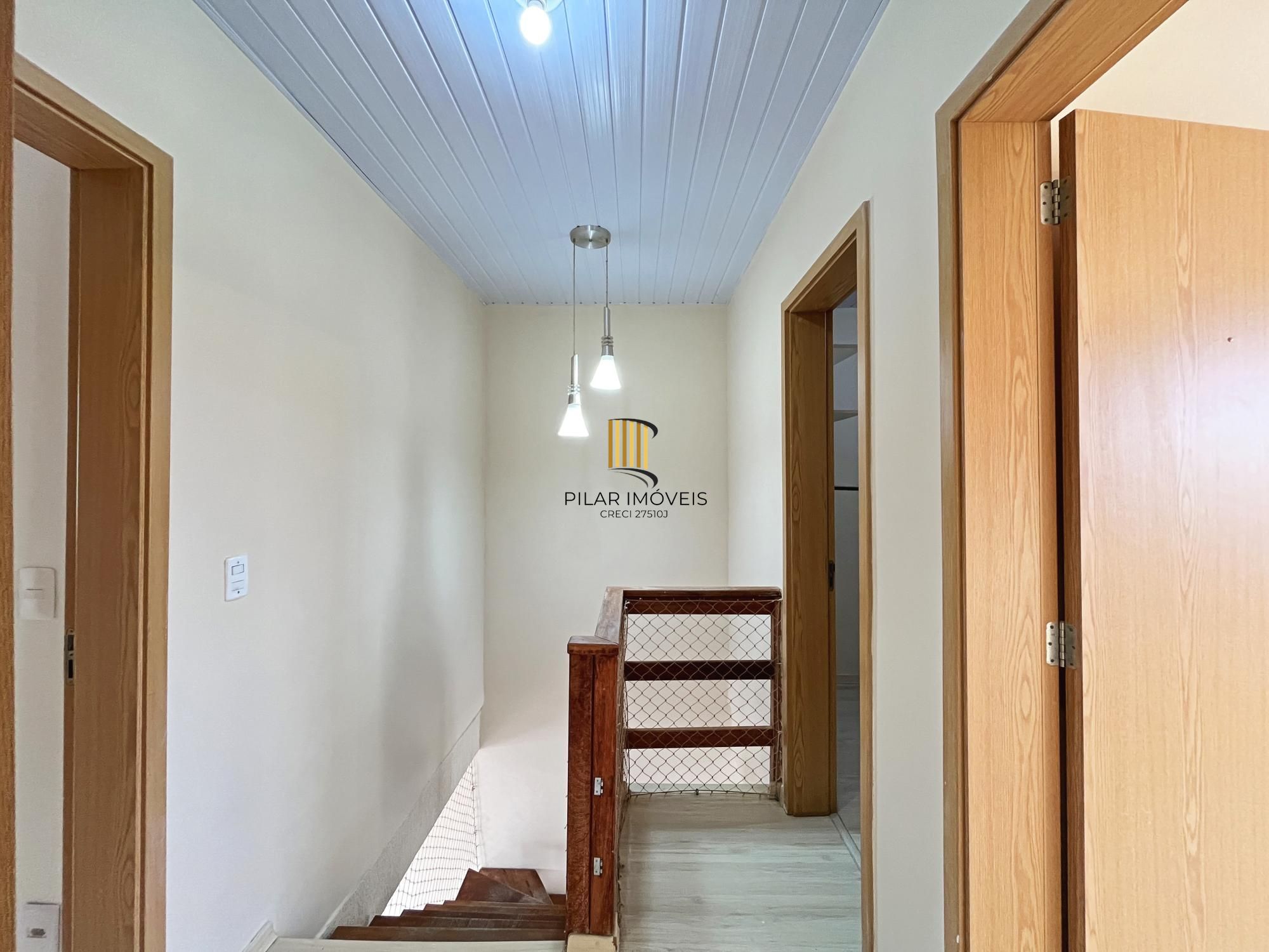 Casa em condomínio em Porto Alegre, no bairro Hípica, com 3 dormitório(s)