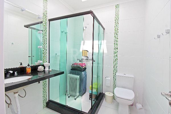 Casa 3 dormitórios no bairro Hípica