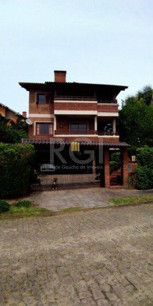 Casa para Venda - 320m², 3 dormitórios, sendo 1 suites, 2 vagas - Imperial Parque