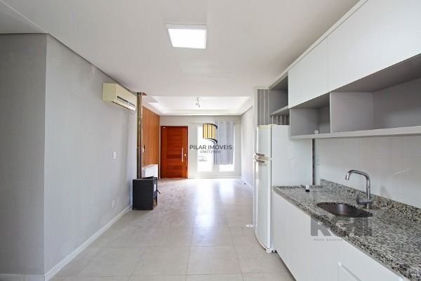 Casa Condominio em Porto Alegre, no bairro Aberta Dos Morros, com 3 dormitório(s), à venda.