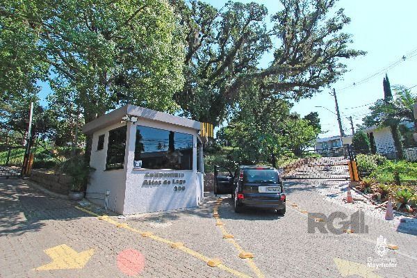 Casa Condominio em Porto Alegre, no bairro Hípica, com 3 dormitório(s), e 3 banheiros, à venda.