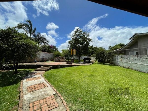 Casa 2 dormitórios no bairro Hípica