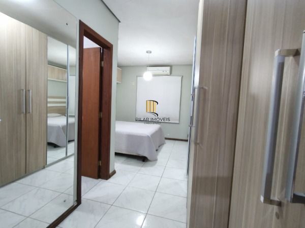 Casa 2 dormitórios no bairro Hípica