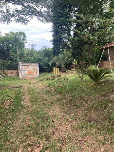 Terreno em Porto Alegre, no bairro Belém Novo, à venda.