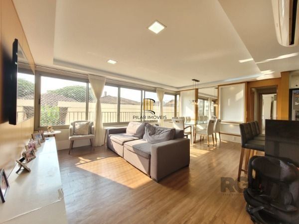 Apartamento em Porto Alegre, no bairro Cavalhada, com 3 dormitório(s), e 3 banheiros, à venda.