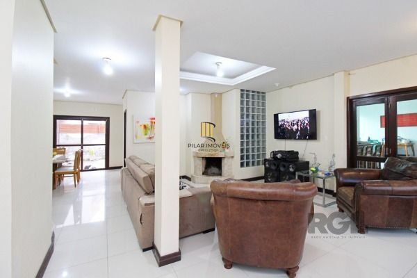 Casa Condominio para Venda - 137m², 3 dormitórios, sendo 1 suites, 3 vagas - Hípica