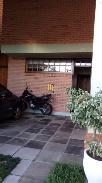 Casa para Venda - 254m², 5 dormitórios, sendo 1 suites, 4 vagas - Ipanema