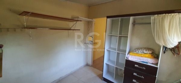 Sítio em Porto Alegre, no bairro São Caetano, com 5 dormitório(s), e 5 banheiros, à venda.