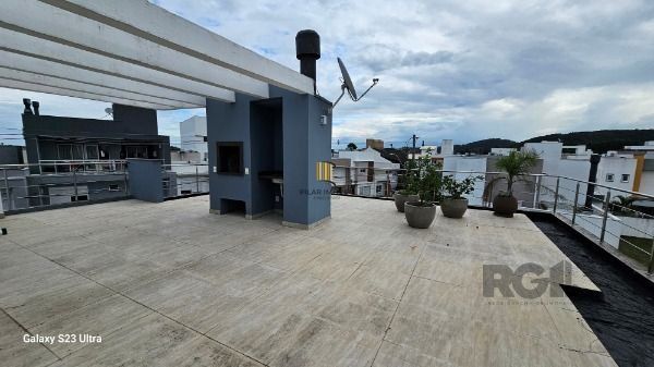 Casa em Porto Alegre, no bairro Hípica, com 3 dormitório(s), e 3 banheiros, à venda.