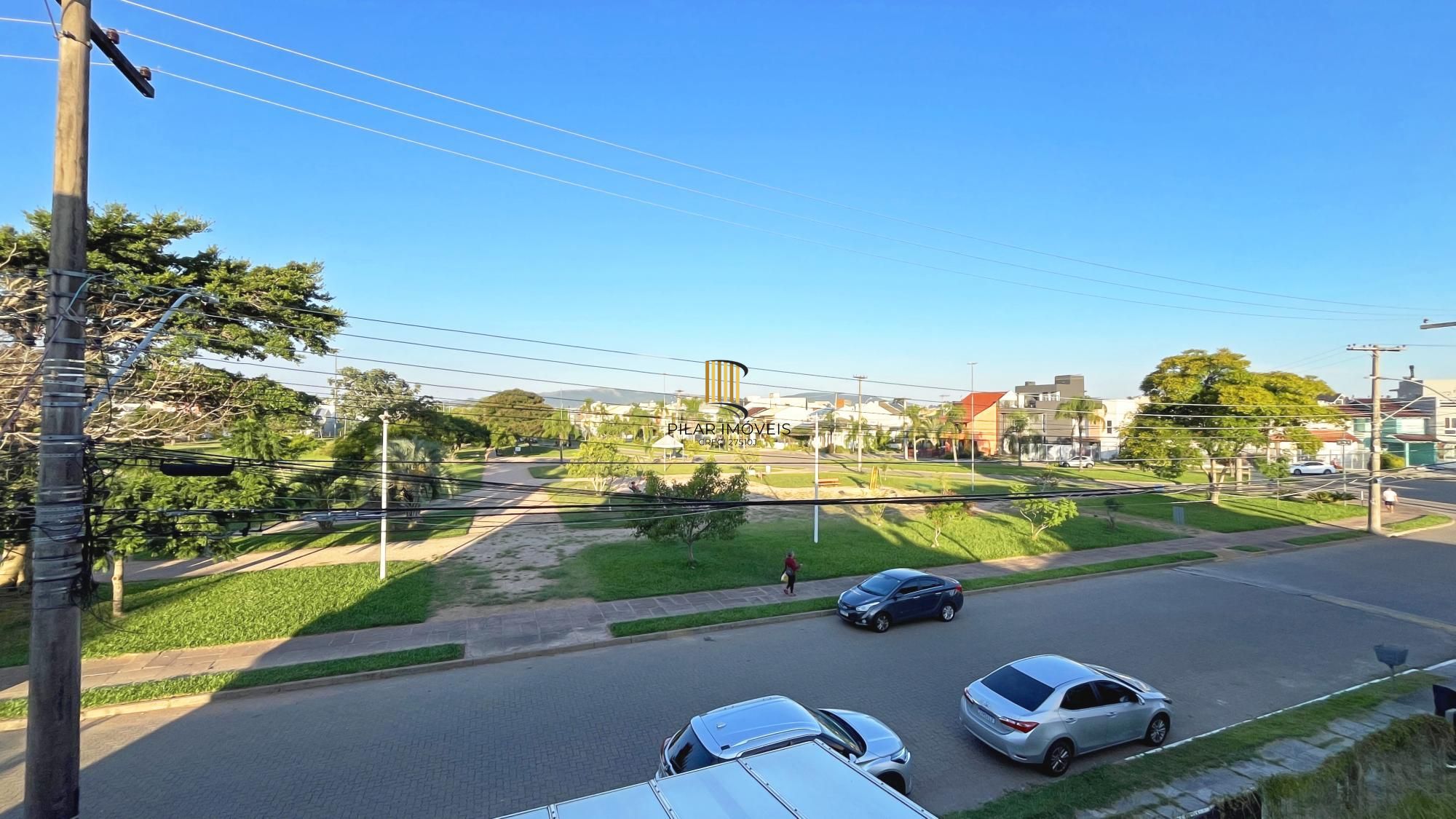 Casa à venda com 174m², 3 dormitórios, 3 suítes, 2 vagas, no bairro Hípica em Porto Alegre