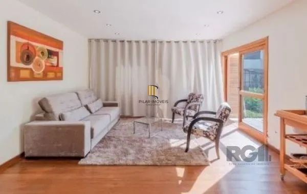 Casa em Porto Alegre, no bairro Aberta dos Morros, com 4 dormitório(s), e 4 banheiros, à venda.