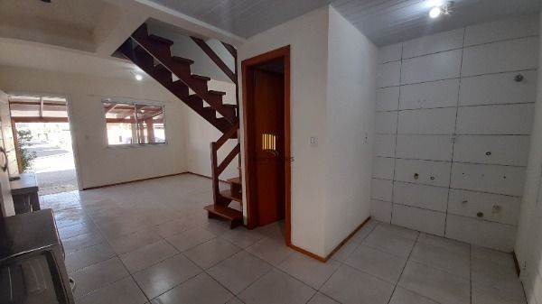 Casa Condominio em Porto Alegre, no bairro Restinga, com 2 dormitório(s), e 2 banheiros, à venda.