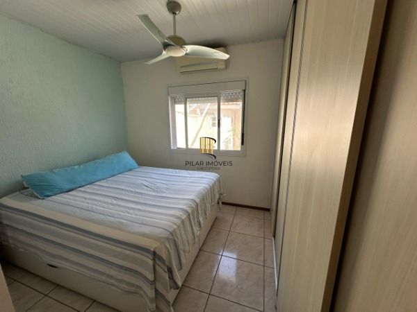 Casa em Porto Alegre, no bairro Hípica, com 2 dormitório(s), e 2 banheiros, à venda.