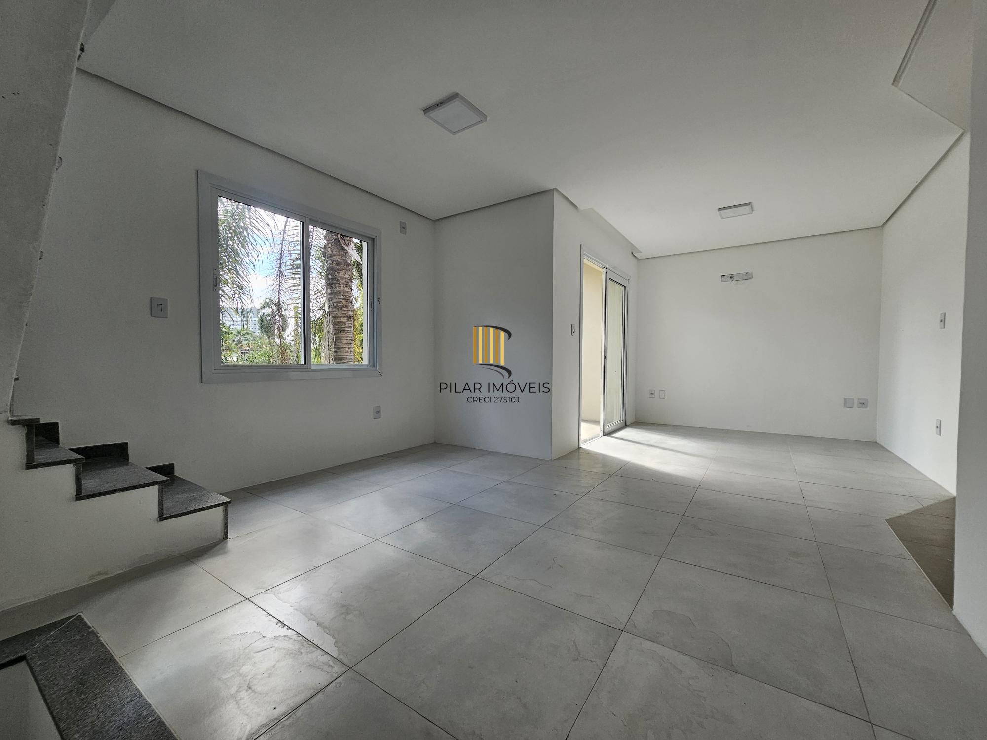 Casa de Condomínio 3 dormitórios no bairro Glória