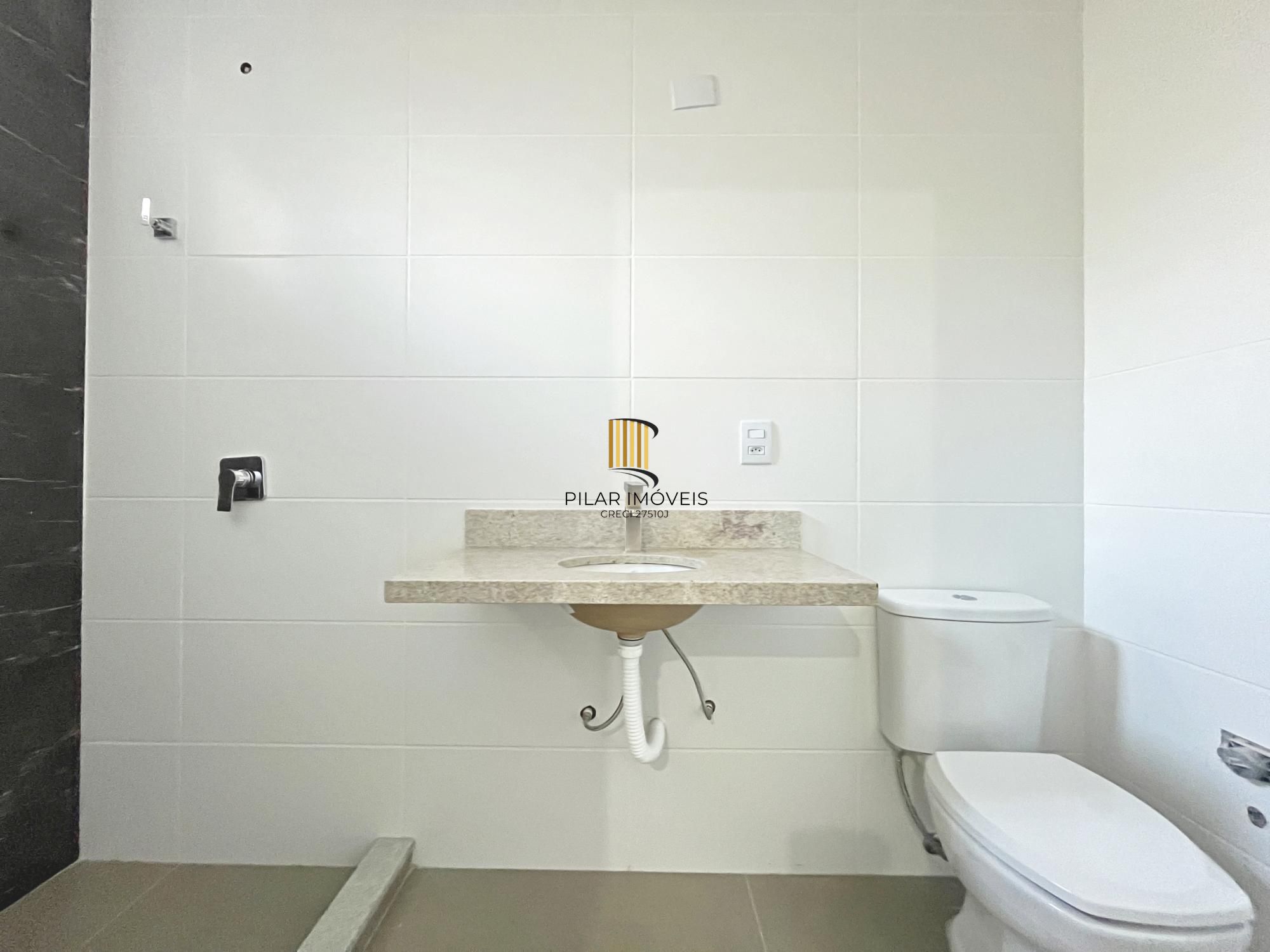 Casa Condominio em Porto Alegre, no bairro Hípica, com 3 dormitório(s), e 3 banheiros, à venda.